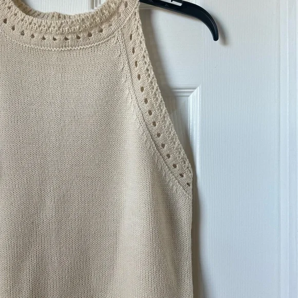 Elegant Cream Sleeveless Knit Top - Picture 3 of 3